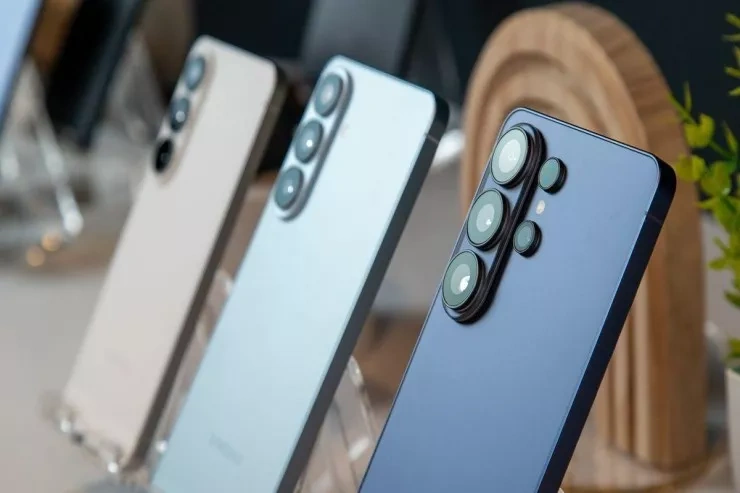 2026-cı ildə alınası ən yaxşı “Samsung” telefonları AÇIQLANDI – Siyahıda 5 model var