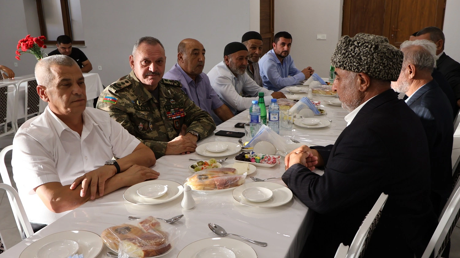 Novxanıda 27 sentyabr Anım Günü ilə əlaqədar şəhid məzarları ziyarət olunub, ehsan süfrəsi verilib