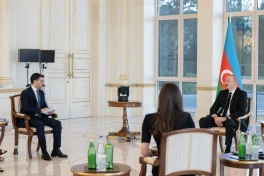 Prezident İlham Əliyev yerli televiziya kanallarına müsahibə verib - FOTO
