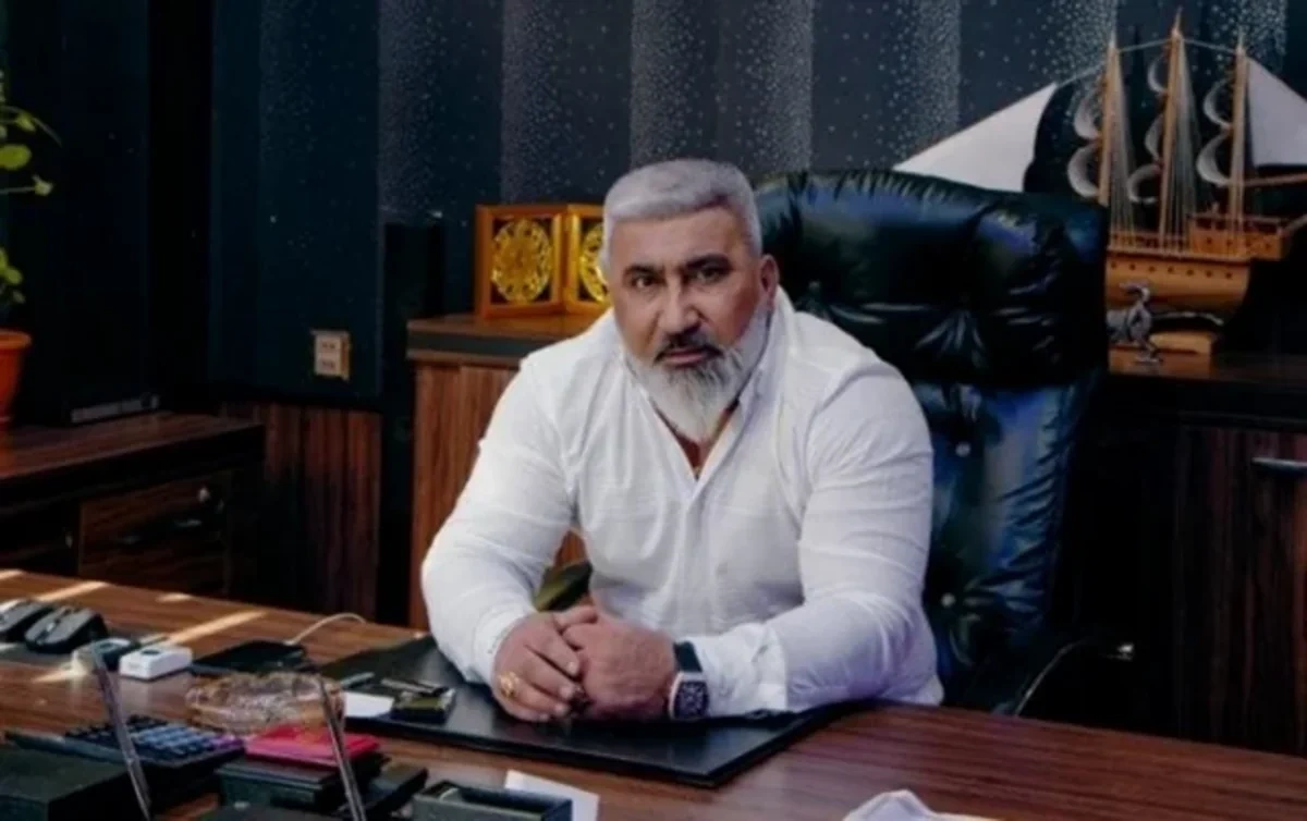 İsfəndiyar Axundov həbs edilən iş adamı barəsində danışdı: "Emil Səməndərov savadsız adam idi, aldatdılar"