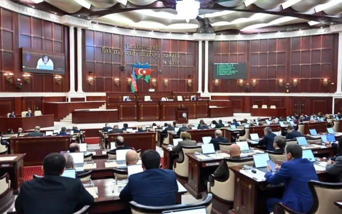 Milli Məclisin iclası keçirilir