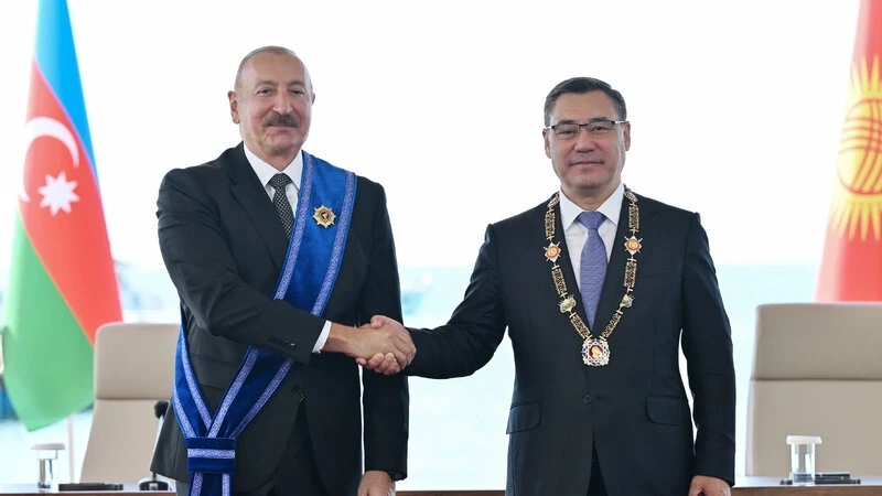 Azərbaycan və Qırğızıstan prezidentlərinin təltifolunma mərasimi keçirilib - YENİLƏNİB