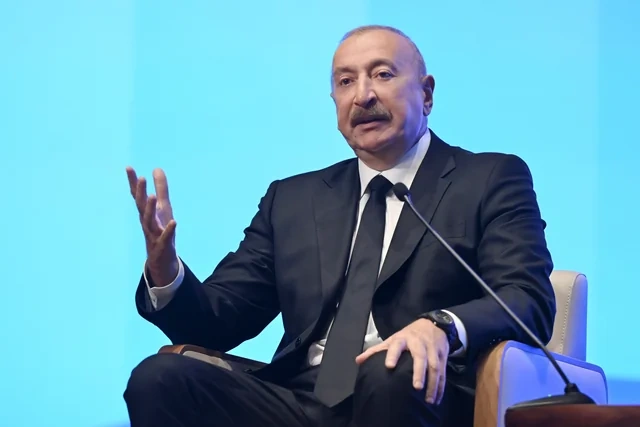 İlham Əliyev Bakıda II Azərbaycan Beynəlxalq İnvestisiya Forumunda iştirak edib - FOTO/VİDEO