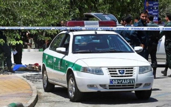 Qumbara ilə etirazçıları öldürmək istədi, əlində partladı