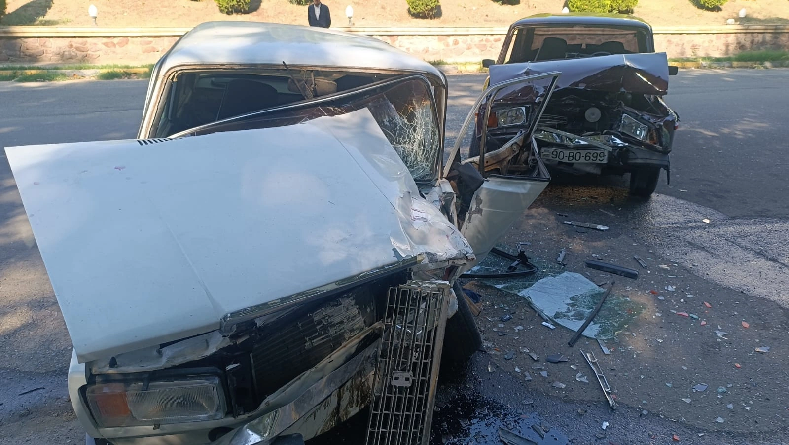 Tovuzda iki VAZ-2107 toqquşub, sürücü xəsarət alıb - FOTO/VİDEO