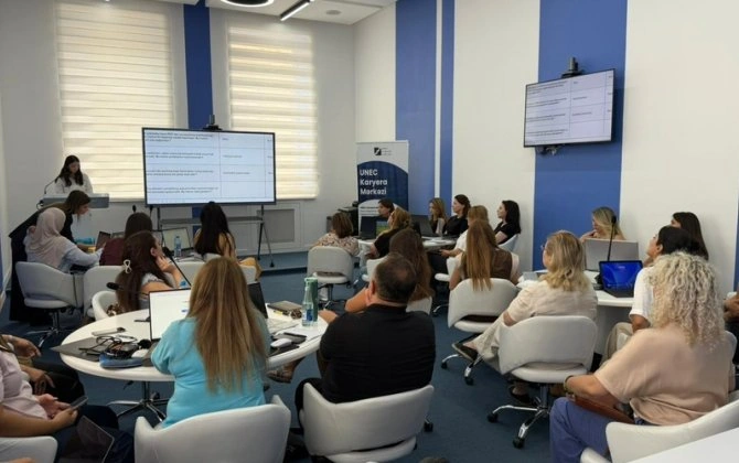 UNEC-də İsrailin süni intellekt üzrə mütəxəssisləri tərəfindən təlimçilərin təliminə start verilib - FOTO
