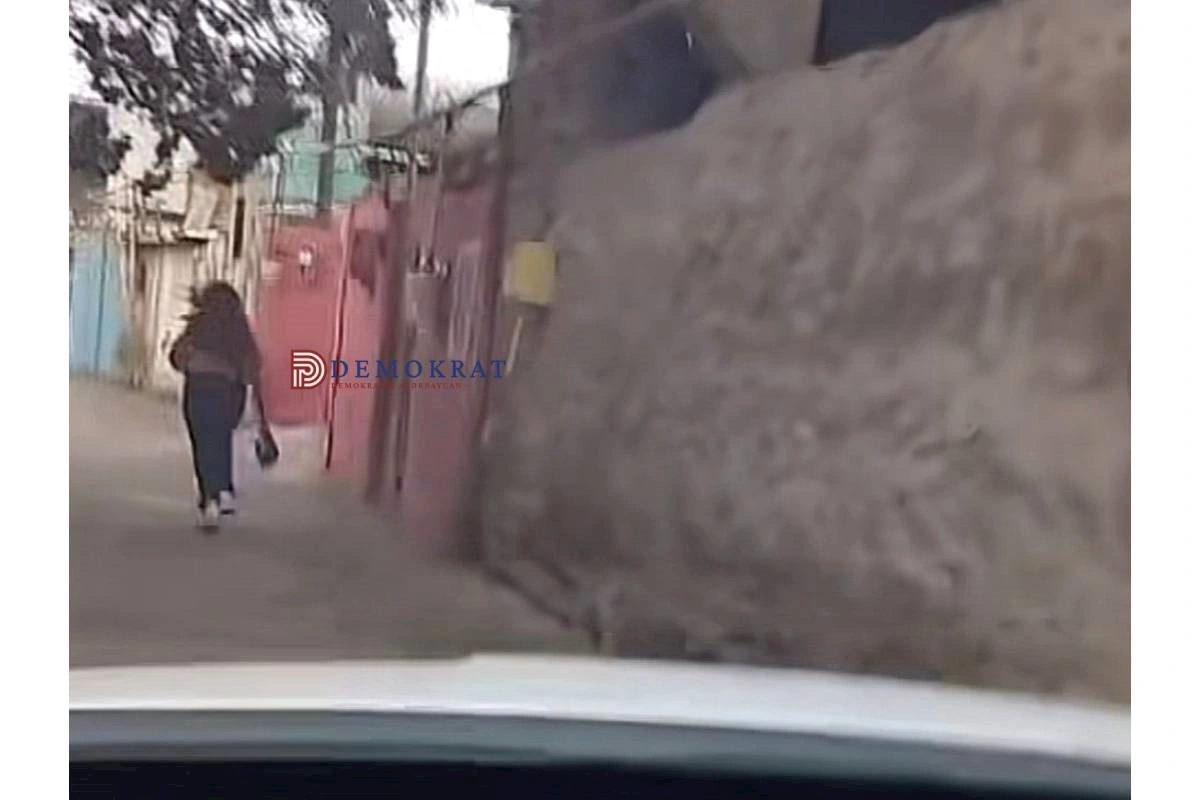 Bakıda taksi sürücüsü qadın müştərini biabır etdi — FOTOLAR