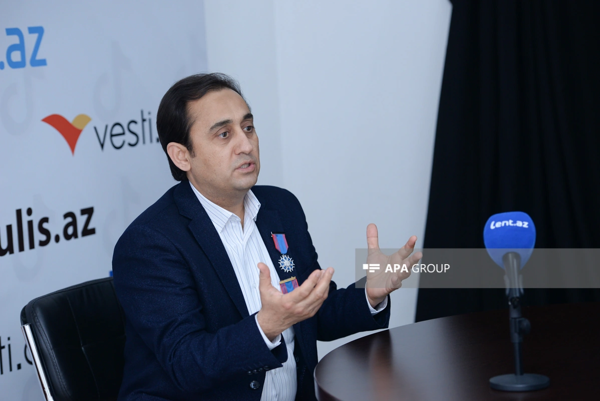 Rəsulzadənin obrazını canlandıran aktyor: "30-40 manata məclislərə kloun gedirdim" - FOTO