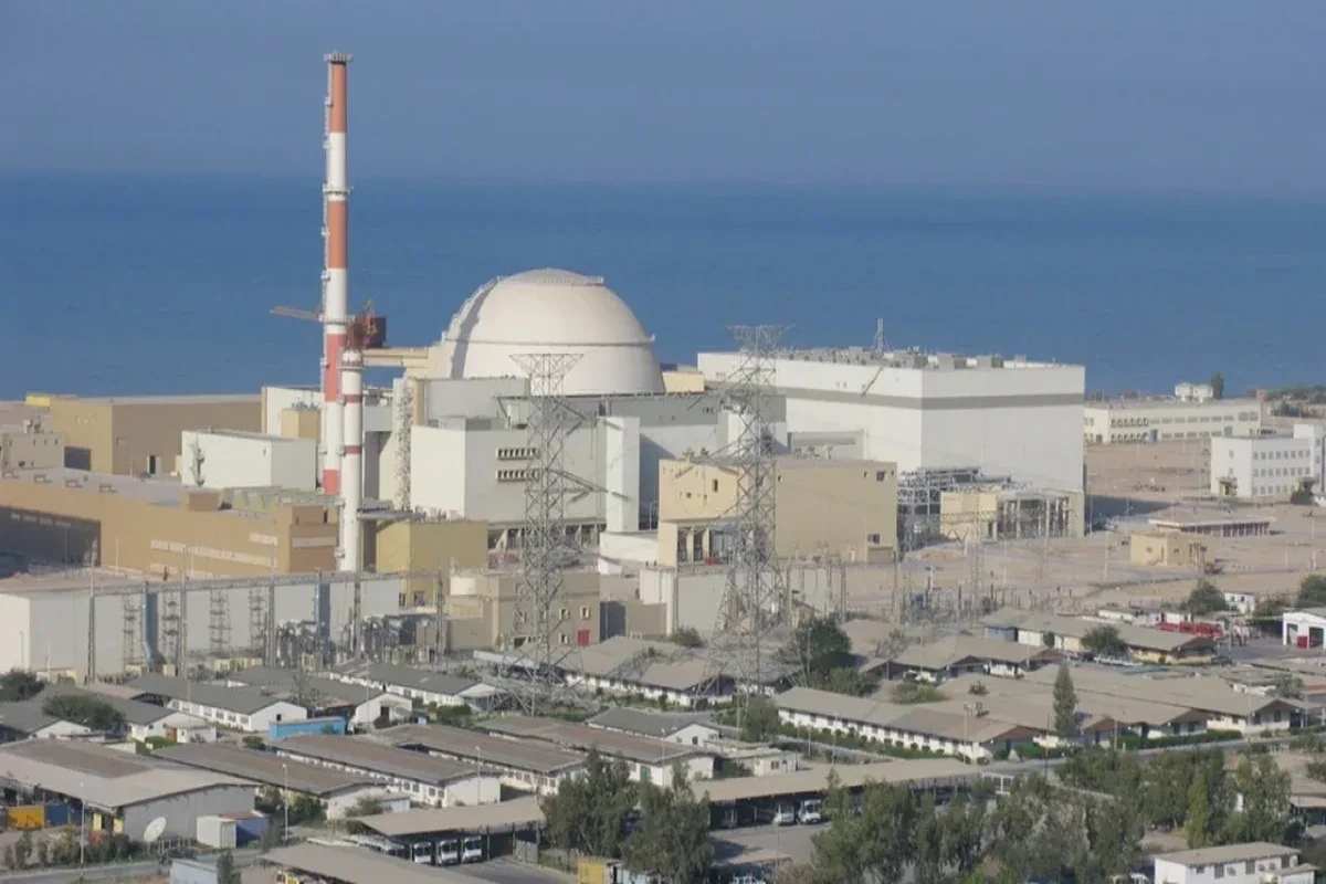 İranda Buşehr atom elektrik stansiyasının ərazisinə mərmi düşüb