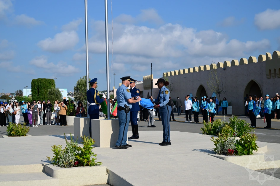 WUF13-də Azərbaycanın və BMT-nin bayraqlarının endirilməsi mərasimi keçirilib - FOTO