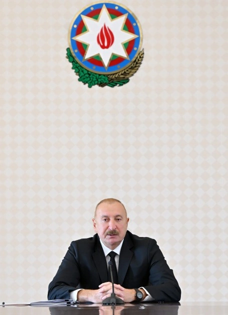 Prezident müşavirə keçirdi - FOTOLAR - YENİLƏNİB