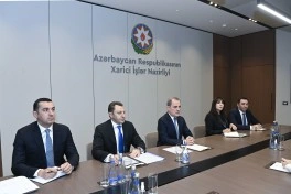 Ceyhun Bayramov Uruqvayın xarici işlər nazirinin müavini ilə görüşüb - FOTO