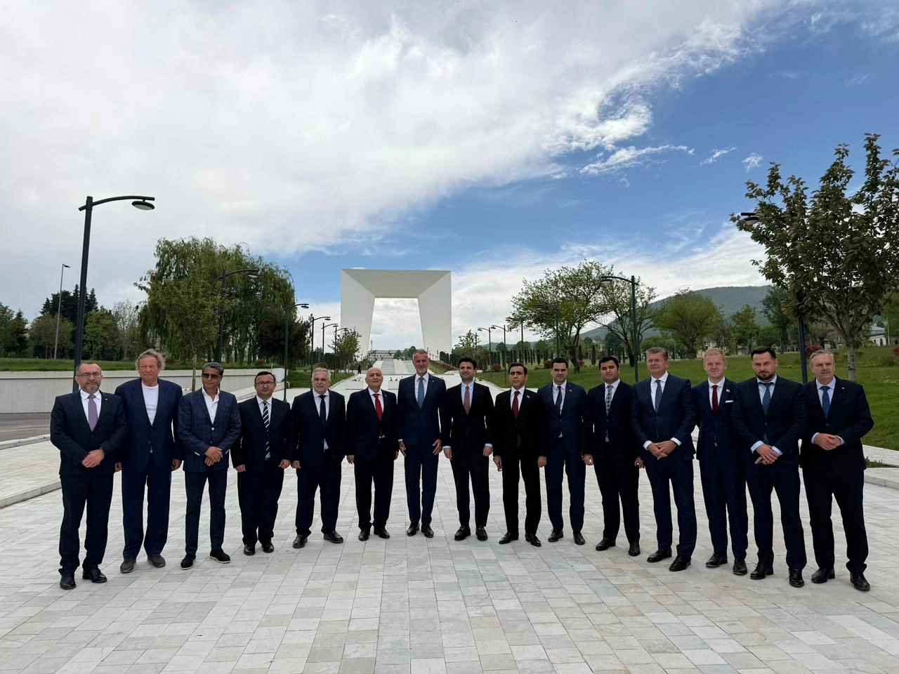 Slovakiya parlamentinin nümayəndə heyəti Füzuli, Şuşa, Xankəndi və Ağdam şəhərlərinə səfər edib - FOTO
