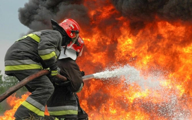 Sumqayıtda internat yataqxanasında yanğın olub, ana və oğlu tüstüdən zəhərlənib