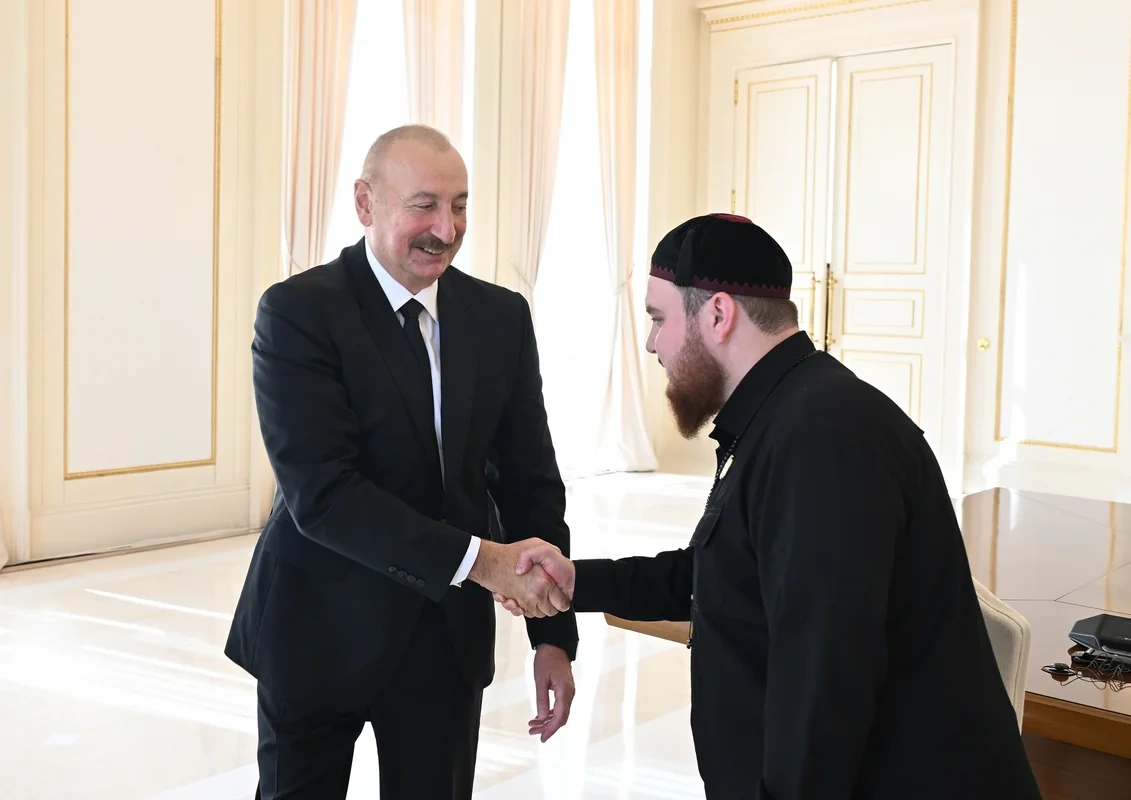 İlham Əliyev Bakıda keçirilən beynəlxalq konfransların iştirakçılarını qəbul etdi - FOTO - YENİLƏNİB