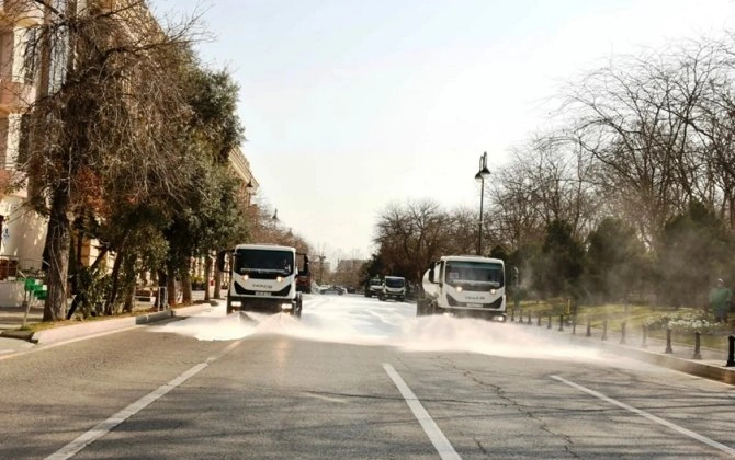 Bakıda 550 küçə yuyuldu - FOTO