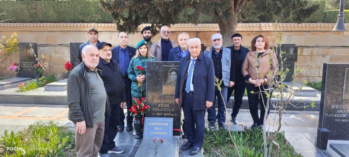 Əsrin faciəsi - mart soyqırımı: Azad Vətən Partiyası Şəhidlər xiyabanını ziyarət etdi - FOTOLAR