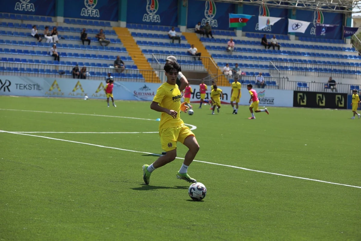 İspaniyanın "Vilyarreal" klubu Bakıda futbol düşərgəsi təşkil edir - FOTO
