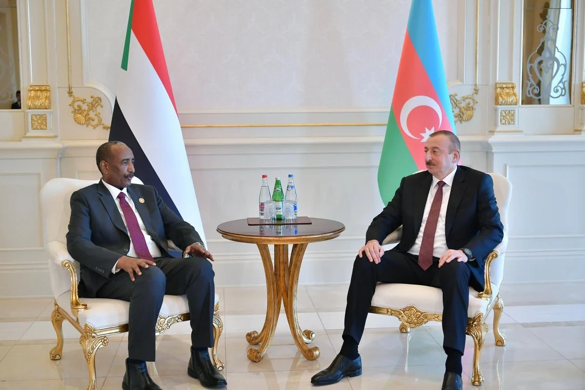 Sudan lideri İlham Əliyevə məktub göndərdi