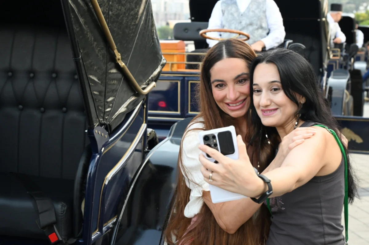 Leyla və Arzu Əliyevalar Dənizkənarı Milli Parkda açılış və təqdimat mərasimlərində - FOTO