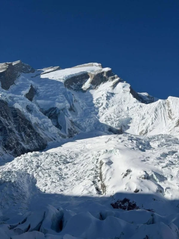 Azərbaycanlı alpinist Himalay dağlarında 8000 metrlik zirvəni fəth edib - FOTO