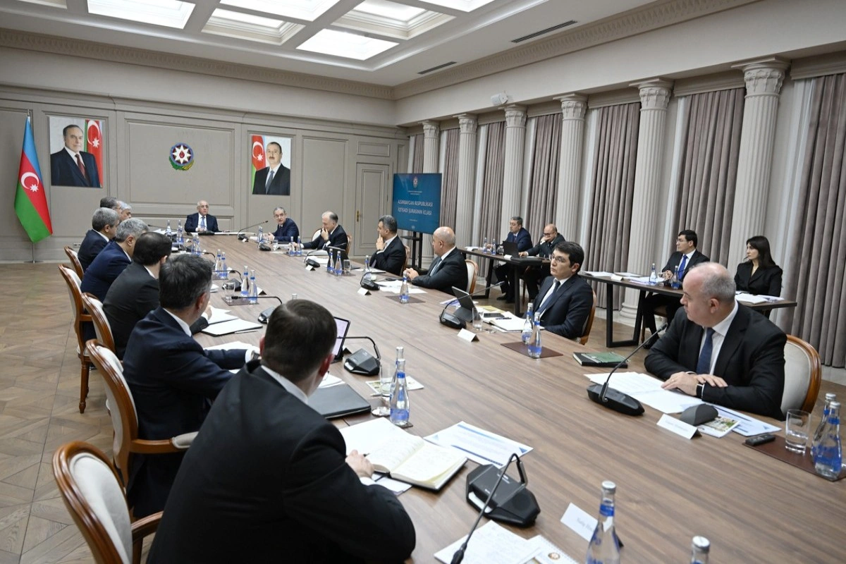 İqtisadi Şuranın iclası keçirilib - FOTO