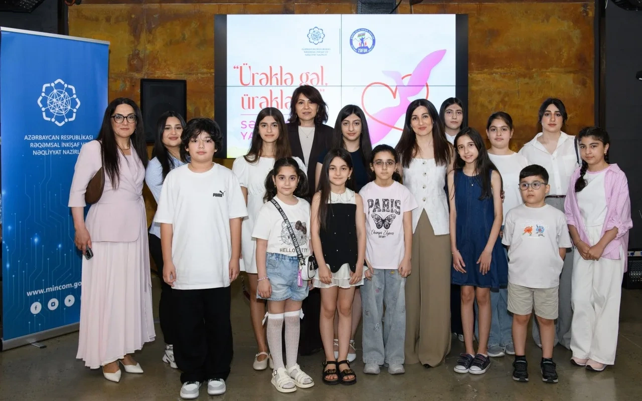 RİNN şəhid ailələrinin əl işlərinin V sərgi-satış yarmarkasını keçirib - FOTOLAR