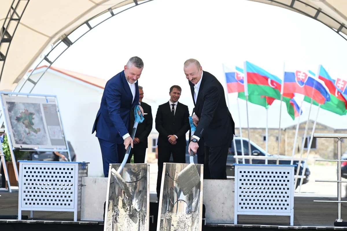 Slovakiyadan Azərbaycana məktəb hədiyyəsi: Prezidentlər təməlqoyma mərasiminə qatıldılar - FOTO