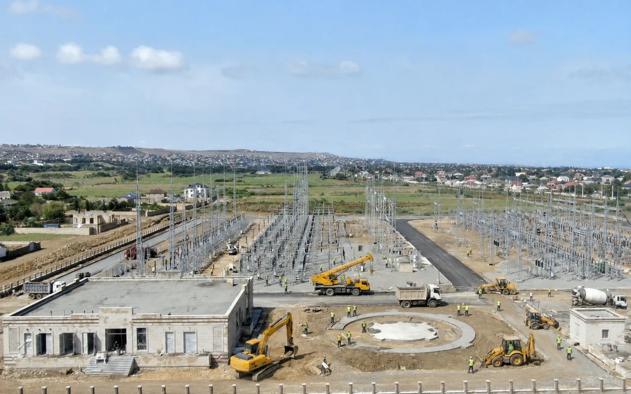 “AzərEnerji” Bakının artan enerji tələbatı üçün yeni güc mərkəzi inşa edir FOTO/VİDEO
