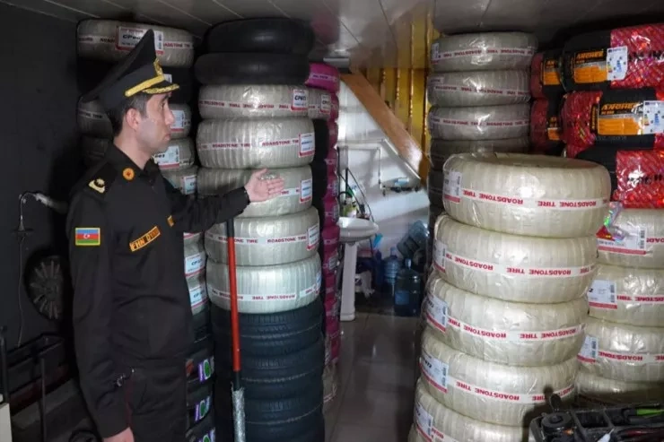 Bu təkər satışı anbarı nöqsanlara görə bağlandı - FOTO/VİDEO