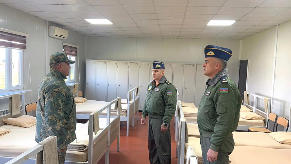 General Namiq İslamzadə Hərbi Hava Qüvvələrinin xidməti-döyüş fəaliyyətini yoxlayıb - FOTO