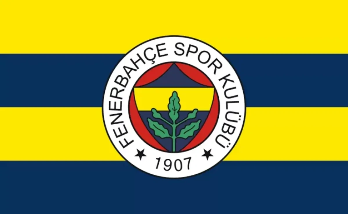 "Fənərbağça"nın ulduz futbolçusu geri döndü - FOTO