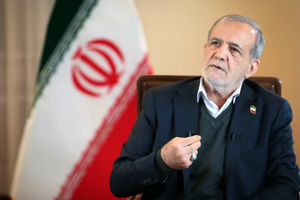 Pezeşkian: "Qonşu ölkələrdən hücum olarsa, cavab verməyə məcbur qalacağıq"