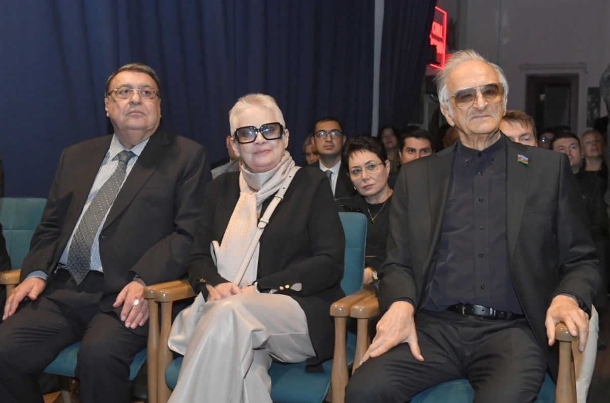 Bakıda ümummilli lider Heydər Əliyevin xatirə gecəsi keçirilib - FOTO