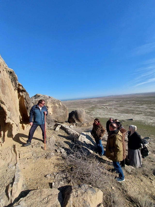 Qobustan qoruğunda yeni qayaüstü təsvir aşkarlanıb - FOTO