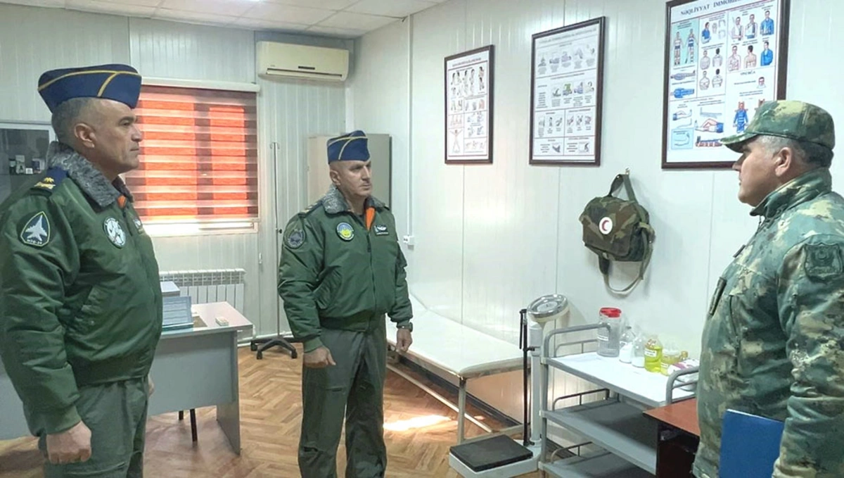 General Namiq İslamzadə Hərbi Hava Qüvvələrinin xidməti-döyüş fəaliyyətini yoxlayıb - FOTO