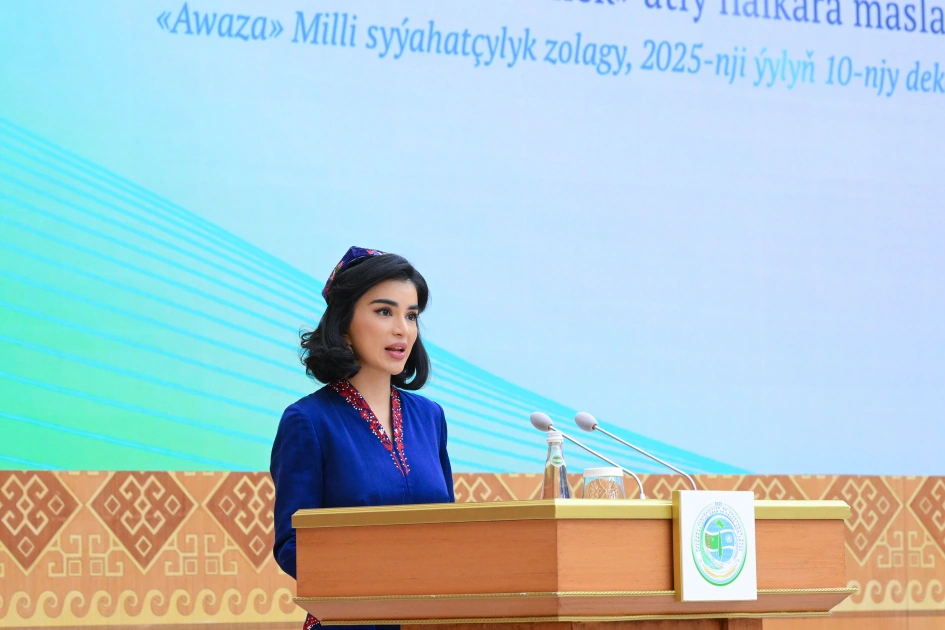 Leyla Əliyeva Türkmənistanda beynəlxalq konfransda iştirak edib - FOTO