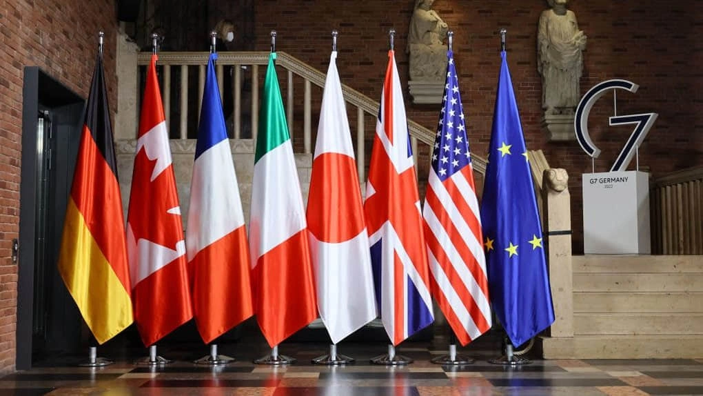"G7 ölkələri Rusiyanın dondurulmuş aktivləri ilə bağlı bəyanat yayıb" - "Politico"