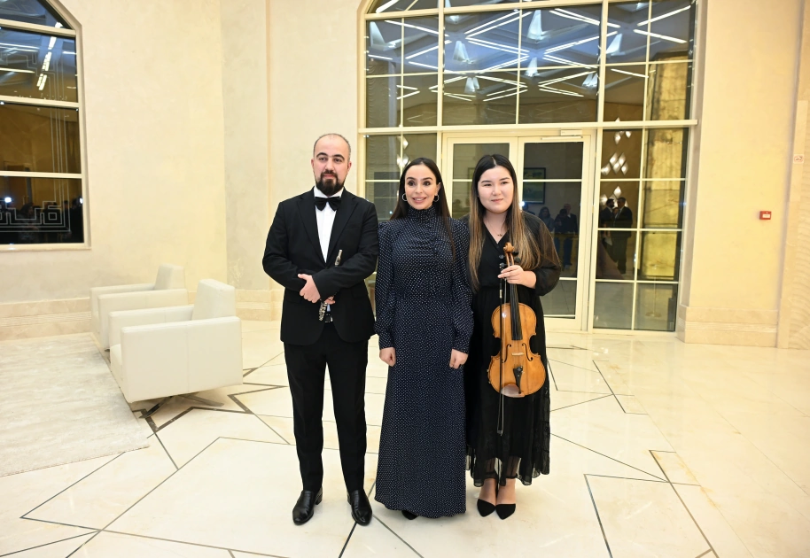 Leyla Əliyeva “Qış nağılı”nın açılışında - Fotolar