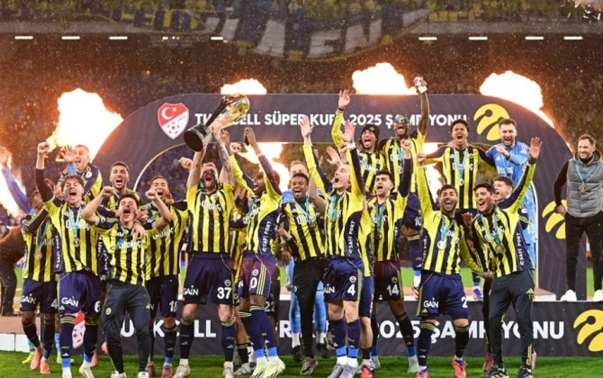 “Fənərbağça”nın futbolçularına 1,5 milyon avro mükafat verildi