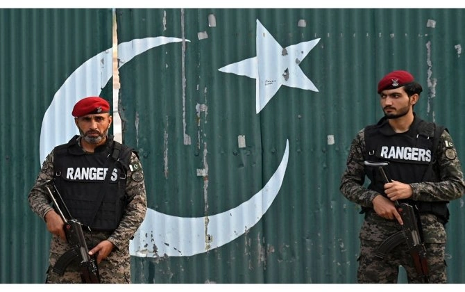 Pakistanda hərbi əməliyyatlar zamanı 17 silahlı öldürülüb