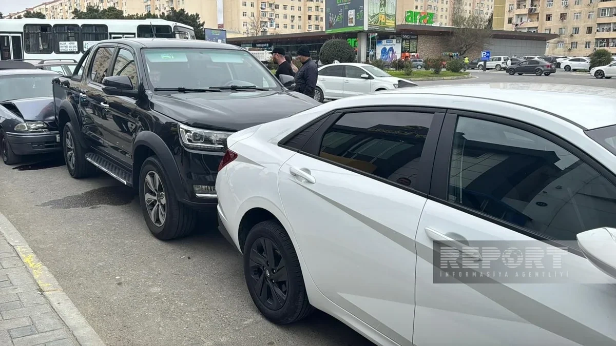 Sumqayıtda ZƏNCİRVARİ QƏZA: Dörd avtomobil və avtobus TOQQUŞDU - FOTO