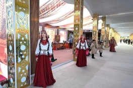 Prezident İlham Əliyev MDB Ölkələrinin Milli Kulinariya Festivalı ilə tanış olub, rəsmi qəbulda iştirak edib - FOTO