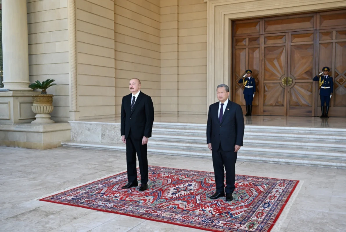 İlham Əliyev Kambocanın Baş nazirini qarşıladı - FOTO