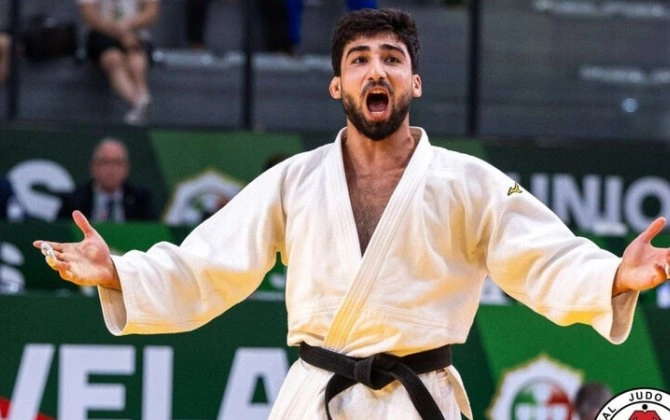 Vüsal Qələndərzadə dünya çempionatının 1/8 finalında mübarizəni dayandırdı - YENİLƏNİB