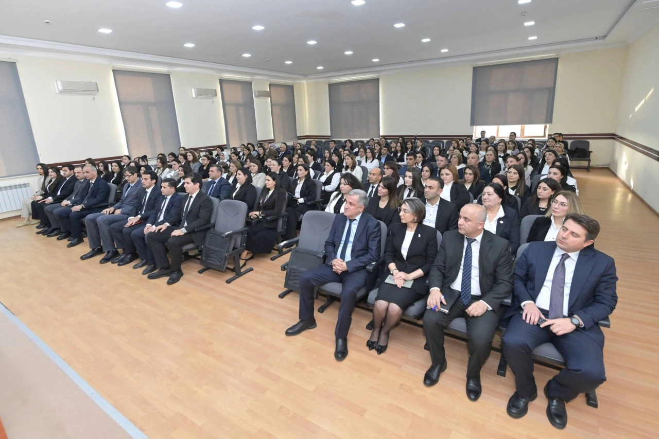Emin Əmrullayev bir qrup təhsil işçisi ilə görüşdü - FOTOLAR