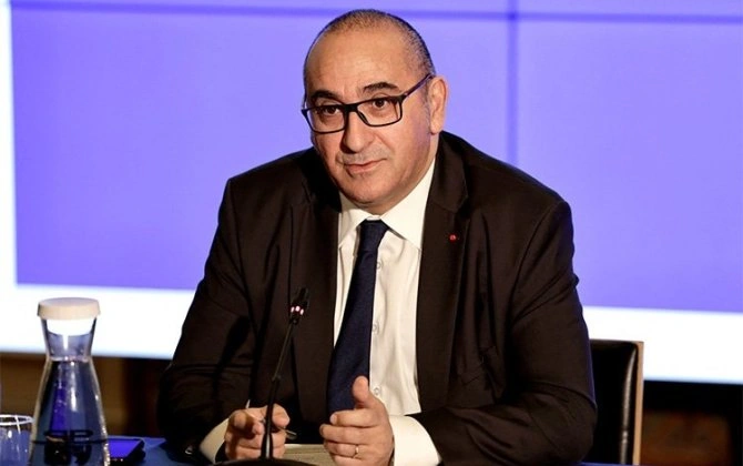 Fransa DİN rəhbəri istefa verdi, Makron rədd etdi