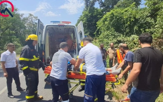 Qaxda maşınlar toqquşdu: Ölən və xəsarət alanlar var - FOTO