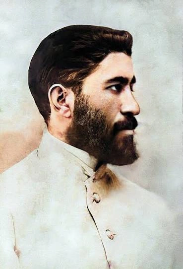 Səngərdə doğan işıq: Xosrov bəy Sultanovun Qarabağda maarifçilik mücadiləsi...-ARAŞDIRMA