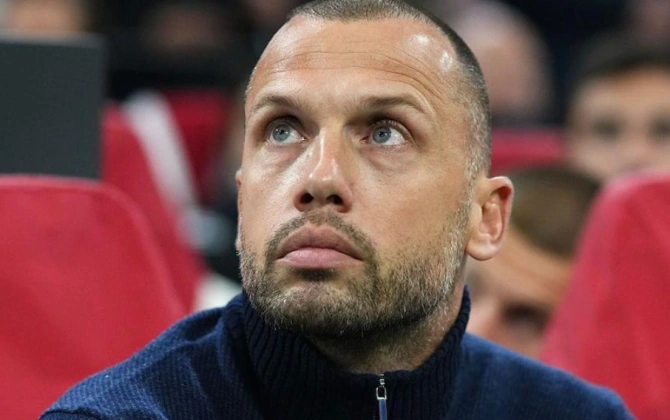 "Atletiko" və "Ayaks"ın sabiq futbolçusu Premyer Liqada məşqçiliyə başlayıb